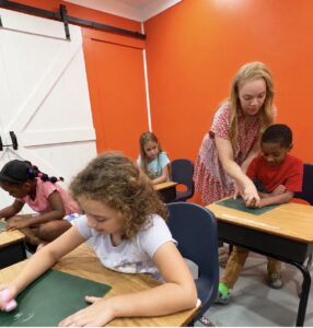 HOW TO HELP A CHILD WITH DYSLEXIA AT SCHOOL?